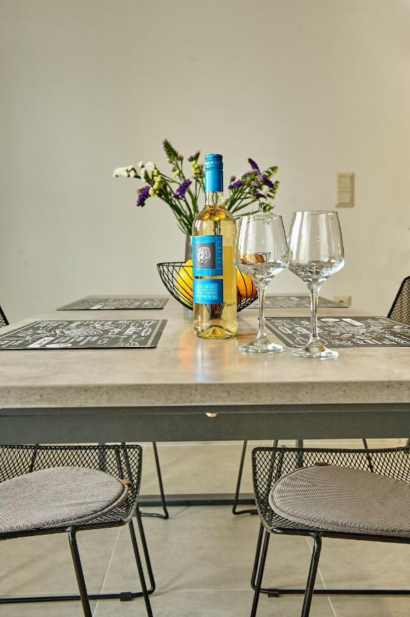 Friday Collection Apartment
